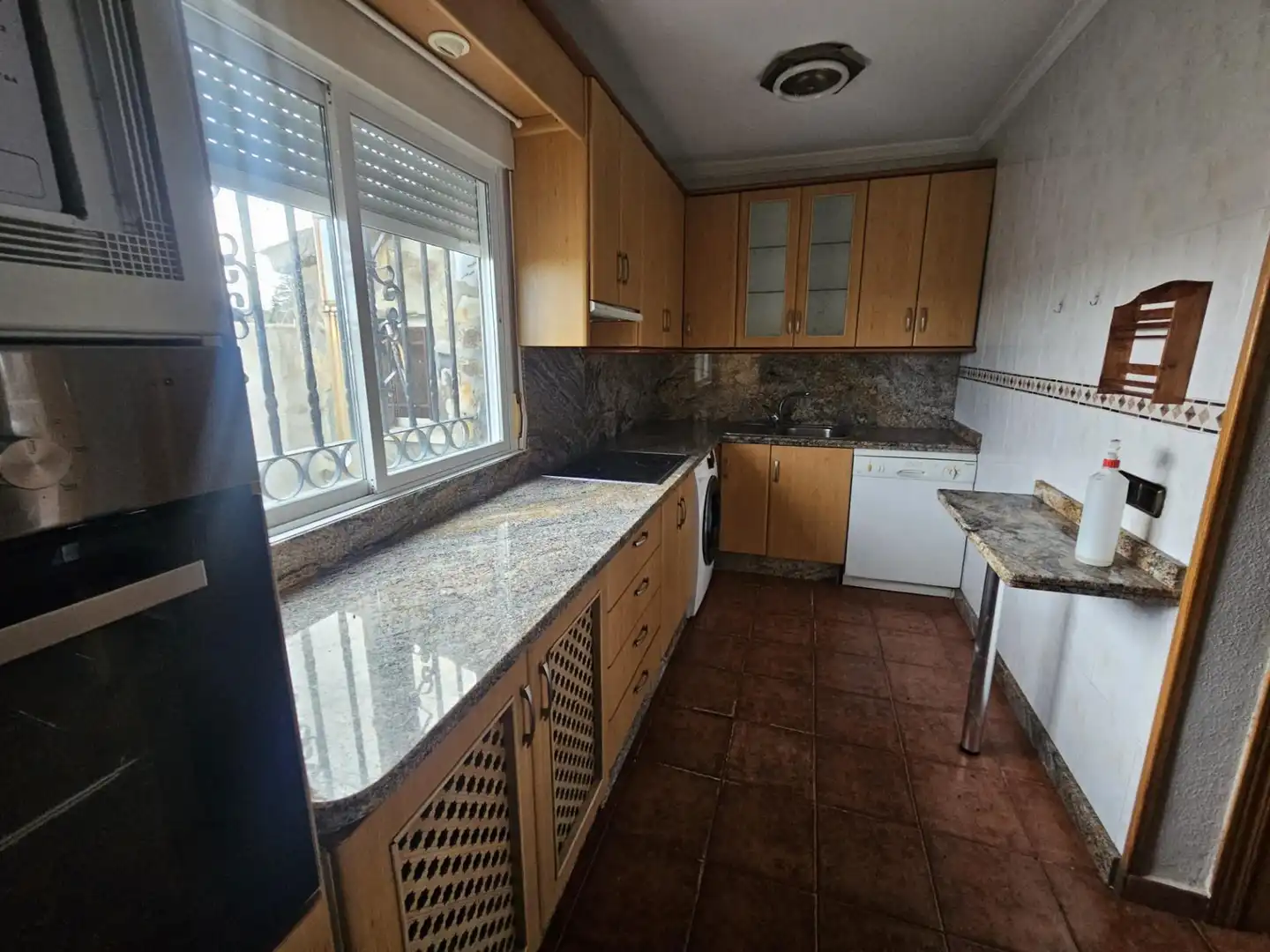 Cocina de Casa o chalet en venta en Calvarrasa de Abajo con Aire acondicionado, Calefacción y Jardín privado