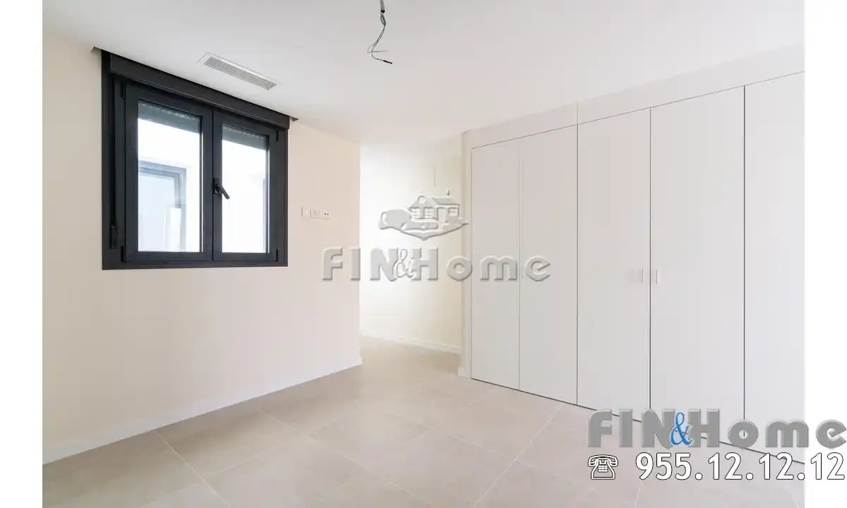 Habitación de Ático en venta en Sevilla con Aire acondicionado, Calefacción y Jardín privado