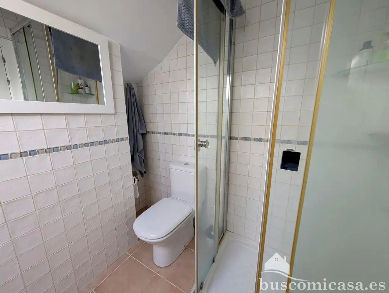 Bany de Dúplex en venda en Linares amb Aire condicionat, Calefacció i Terrassa