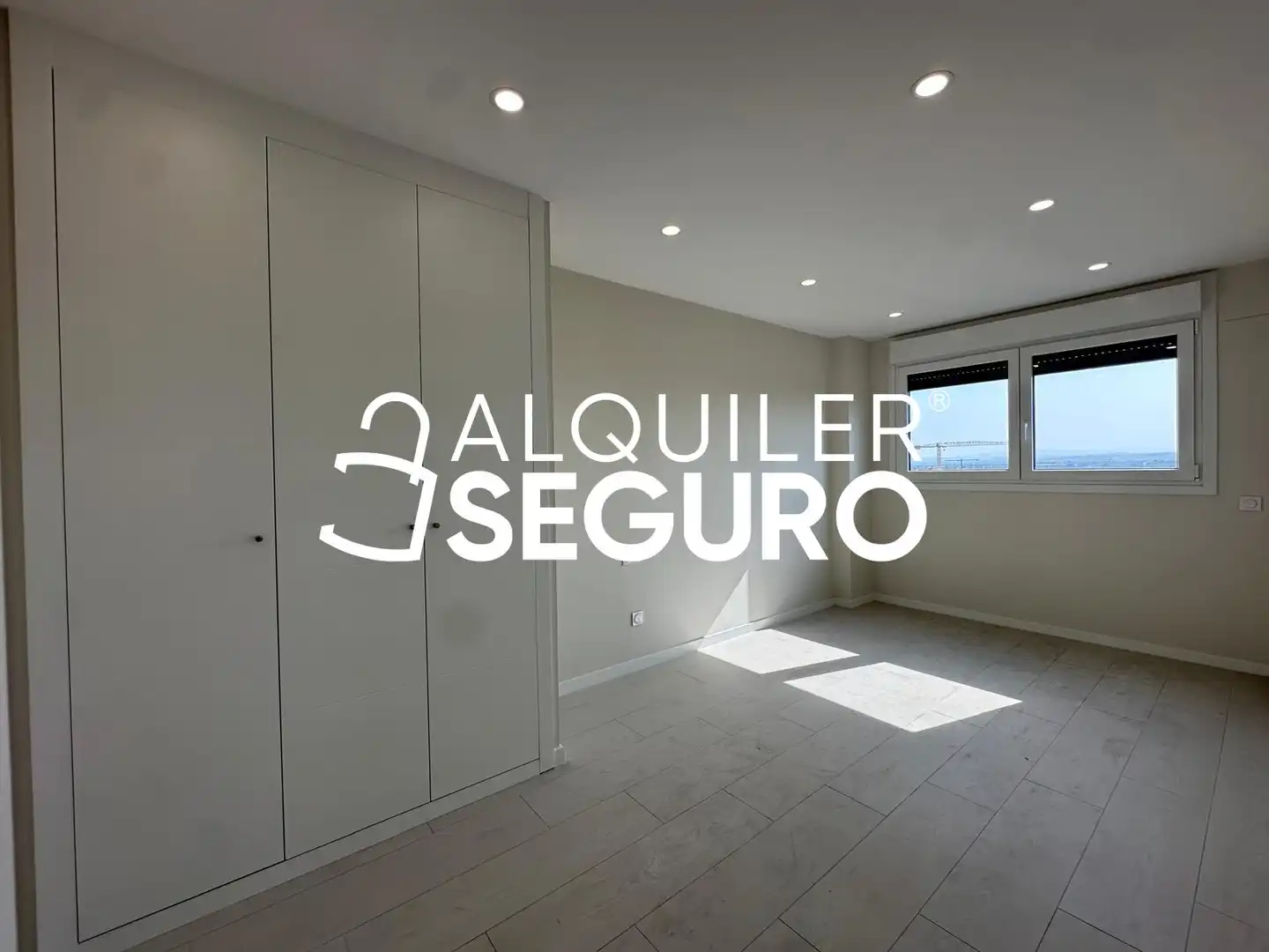 Habitación de Piso de alquiler en Valencia con Aire acondicionado, Terraza y Trastero