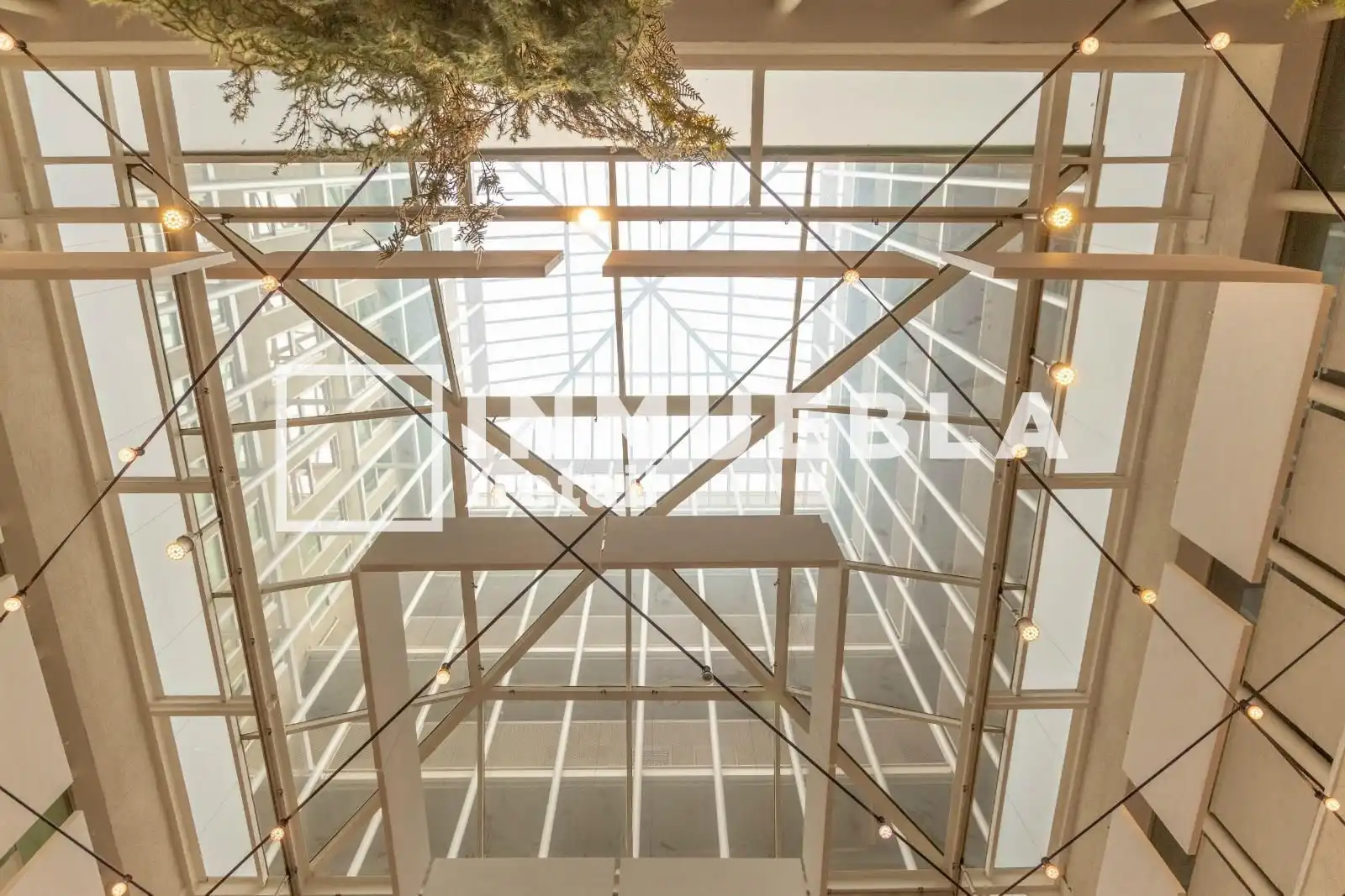 Commercial properties for rent in Barcelona  with Air Conditioner and Alarm
