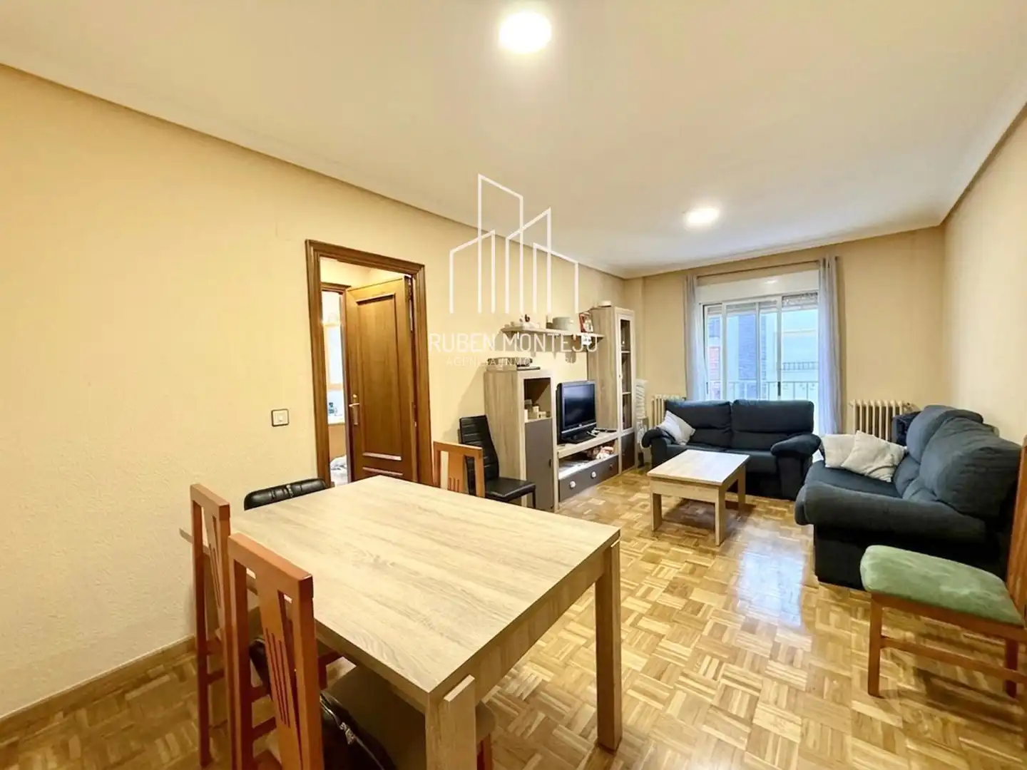 Außenansicht von Wohnung zur Miete in Salamanca mit Heizung, Parkett und Terrasse
