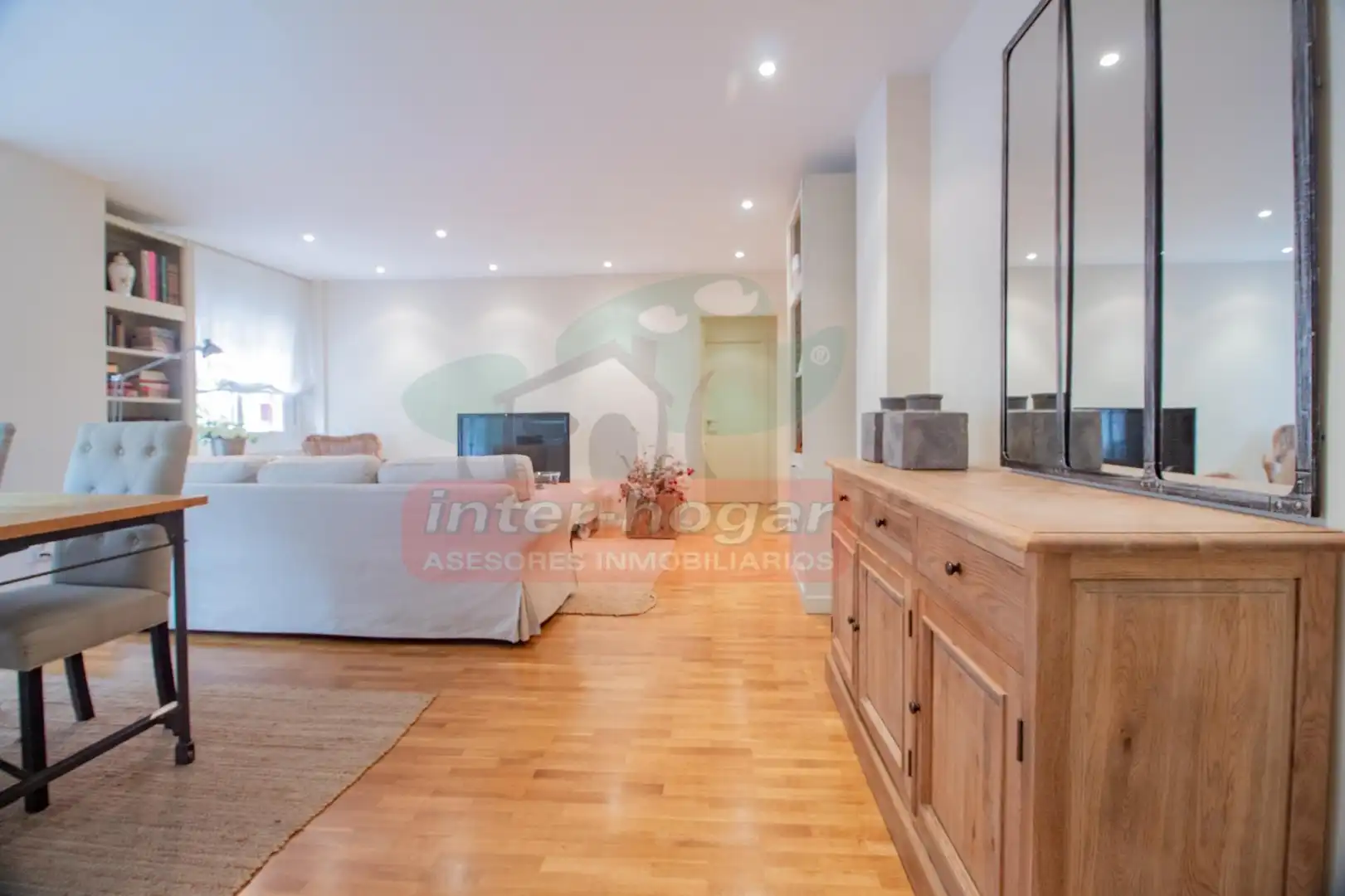 Sala d'estar de Apartament en venda en Badalona amb Aire condicionat i Parquet
