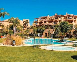 Jardí de Pis de lloguer en Benahavís amb Aire condicionat i Terrassa