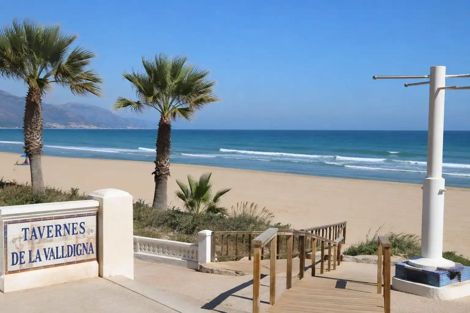 Vista exterior de Piso en venta en Tavernes de la Valldigna con Aire acondicionado, Terraza y Amueblado