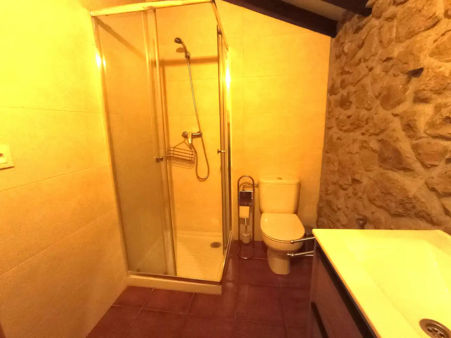 Bany de Casa adosada de lloguer en Anievas amb Calefacció, Jardí privat i Parquet