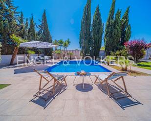 Vista exterior de Casa o xalet en venda en Elche / Elx amb Aire condicionat, Terrassa i Piscina