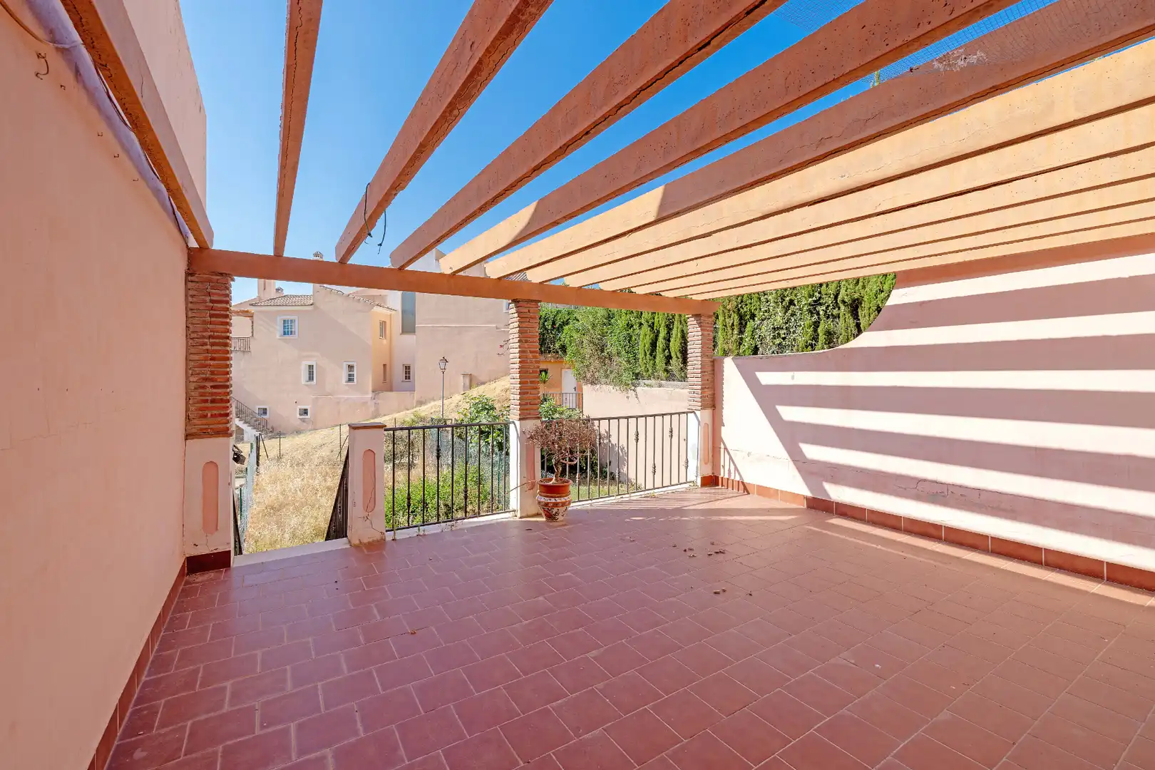 Terrassa de Casa adosada en venda en Mijas amb Jardí privat, Terrassa i Traster
