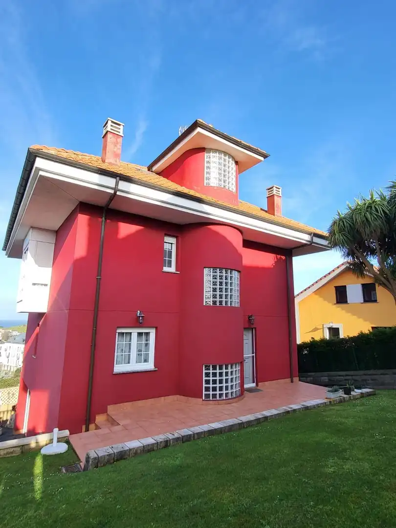 Vista exterior de Casa o chalet en venta en Carreño con Jardín privado y Trastero