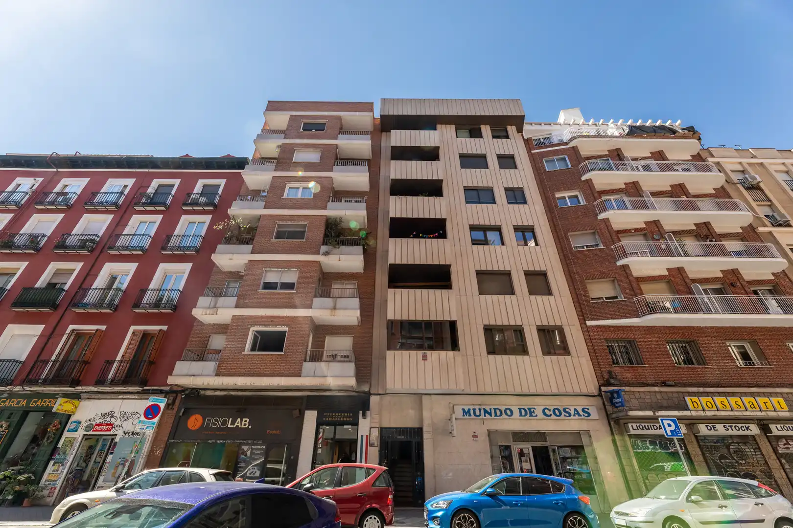 Vista exterior de Pis en venda en Madrid amb Calefacció i Terrassa