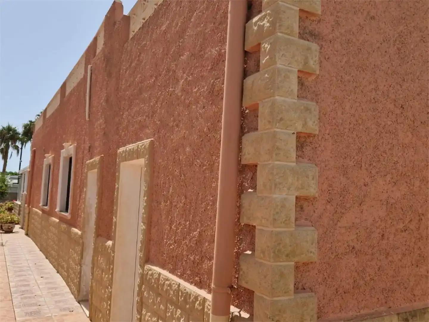 Vista exterior de Casa o xalet en venda en Roquetas de Mar amb Aire condicionat i Balcó