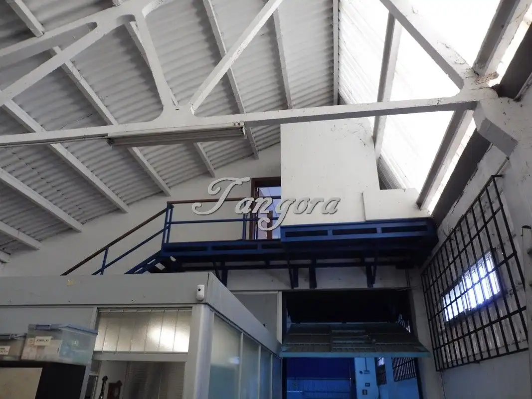 Nave industrial en venta en Derio