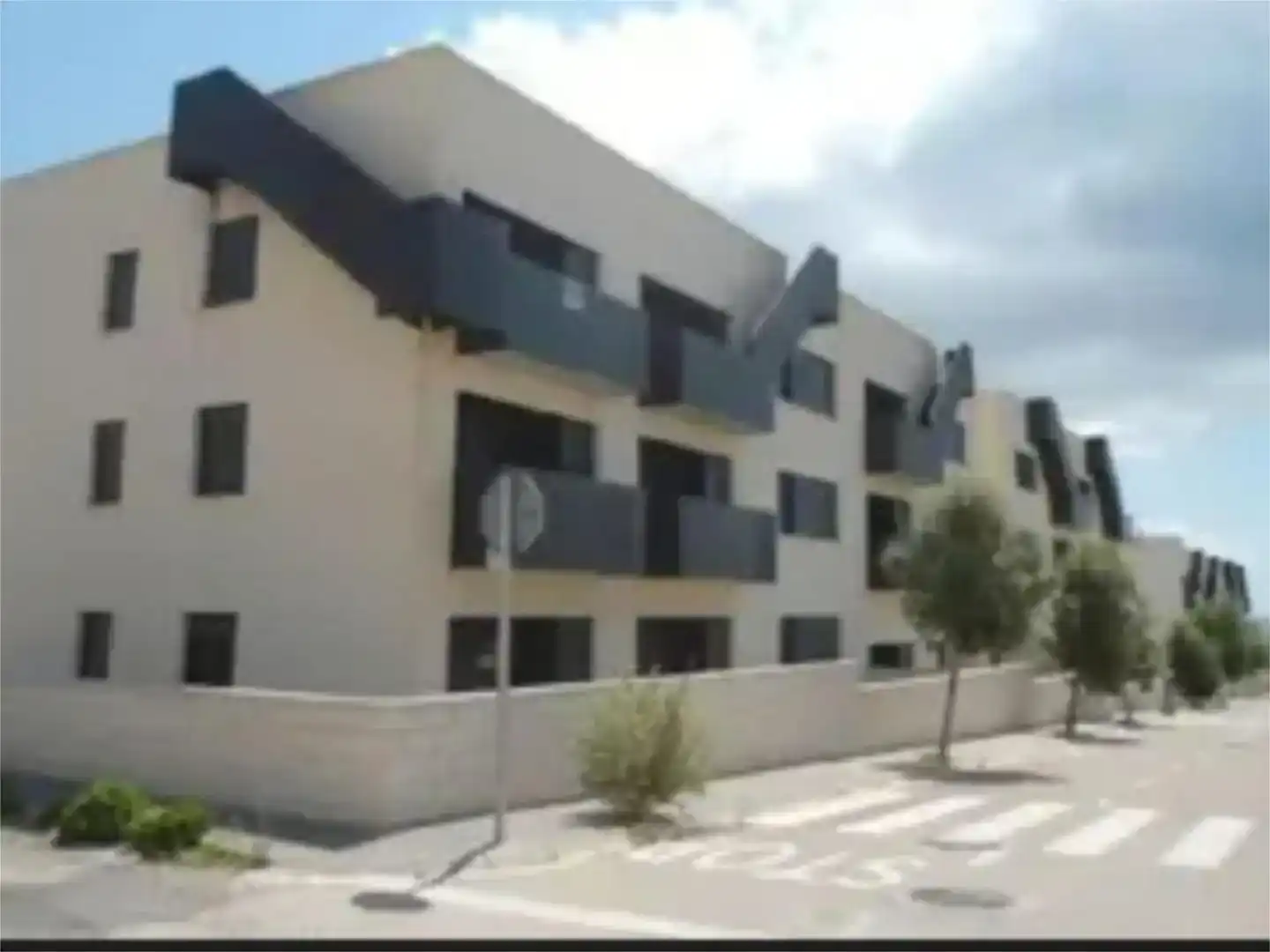 Vista exterior de Apartament de lloguer en Alcanar amb Aire condicionat, Jardí privat i Piscina