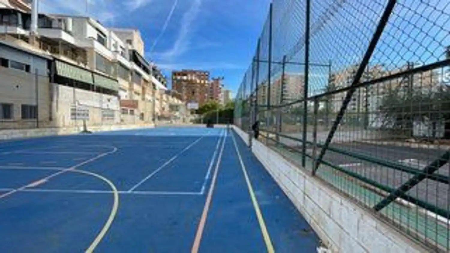 Vista exterior de Piso en venta en Alicante / Alacant con Aire acondicionado, Calefacción y Jardín privado