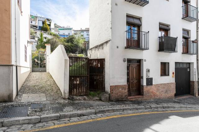Terreno residencial en Venta en  DEL CHAPIZ, 32 en Barrio de Albaicín