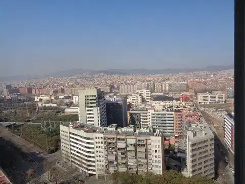 Vista exterior de Pis en venda en Barcelona amb Aire condicionat i Calefacció