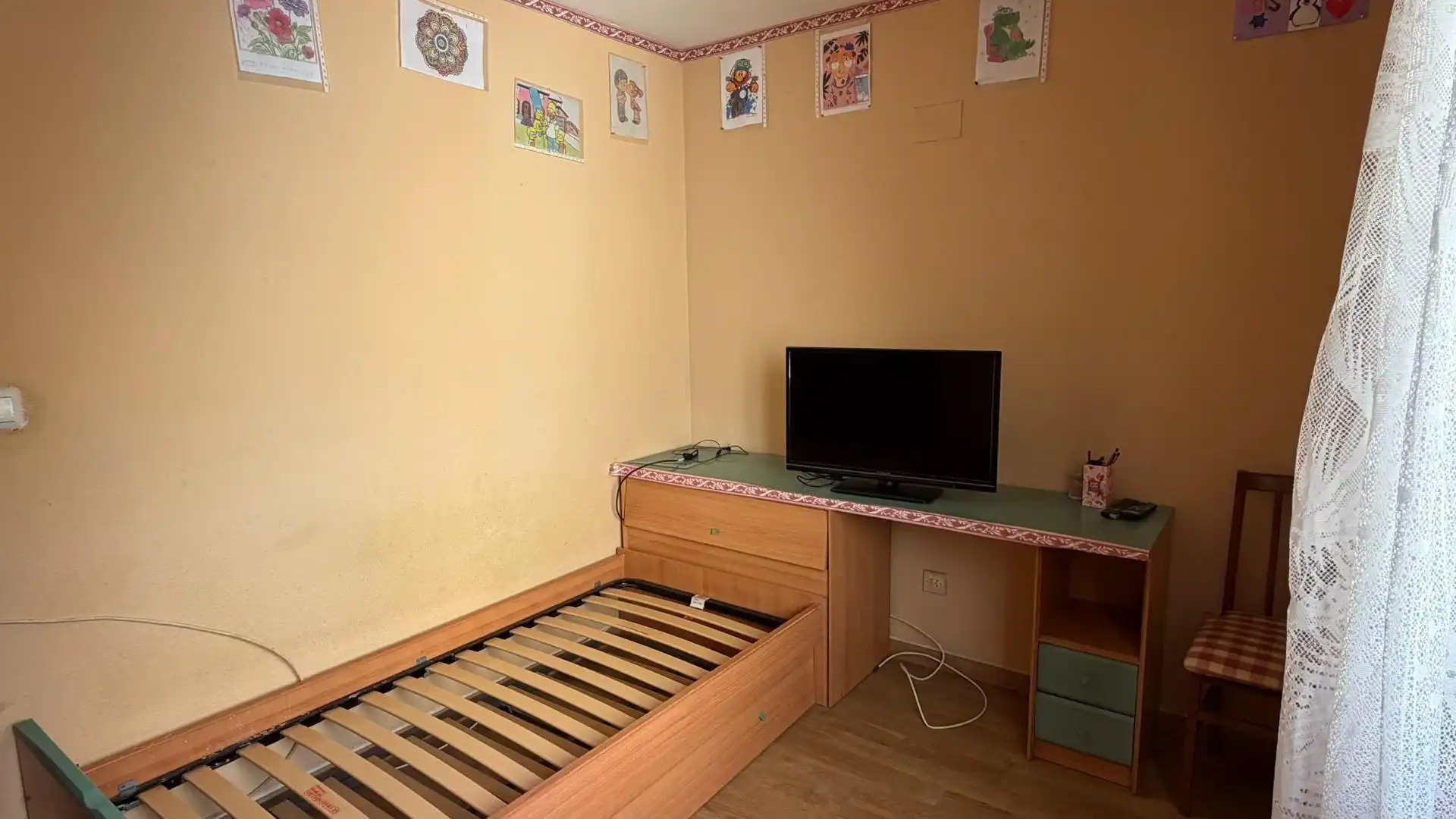 Habitación de Piso de alquiler en Zaragoza con Calefacción, Trastero y Balcón