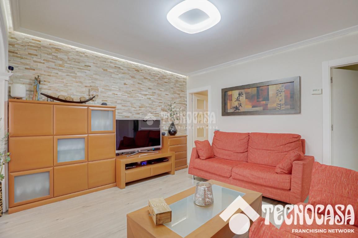 Living room of Flat for sale in Badalona  with Air Conditioner and Heating