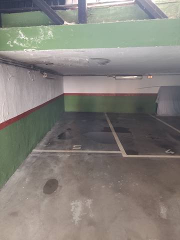 Garaje en Venta en Calle Chisperos en Los Cármenes