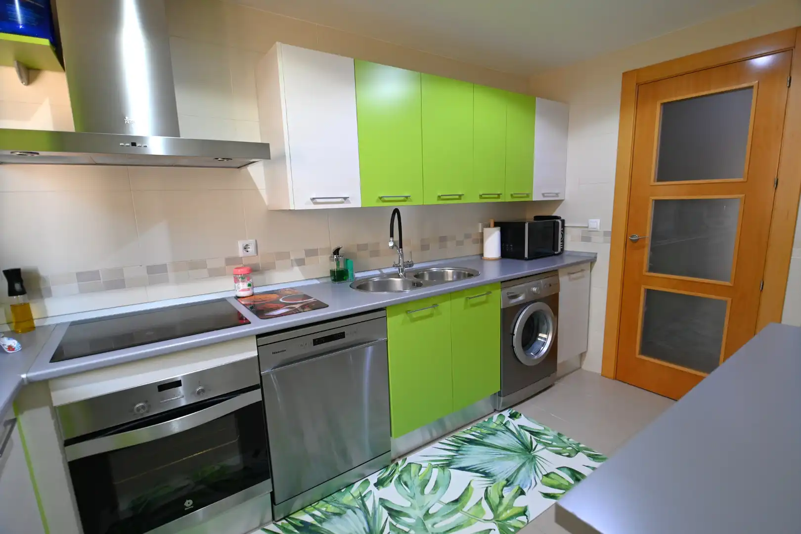 Kitchen of Flat for sale in La Zubia  with Air Conditioner, Storage room and Balcony