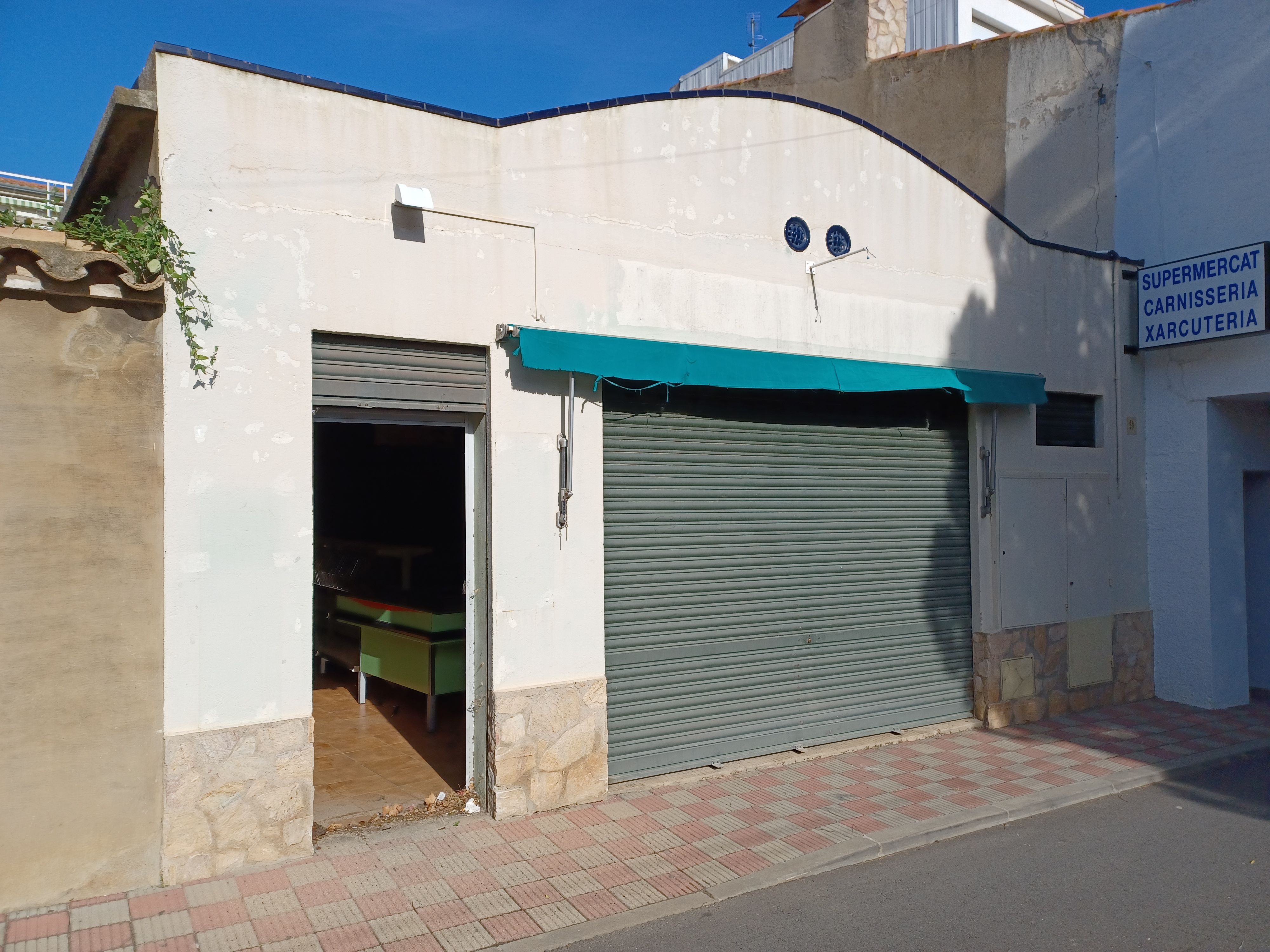 Premises for sale in Colera  with Furnished