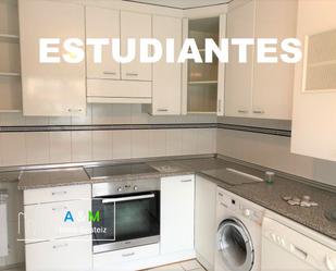 Cuina de Àtic de lloguer en Vitoria - Gasteiz amb Calefacció, Parquet i Terrassa