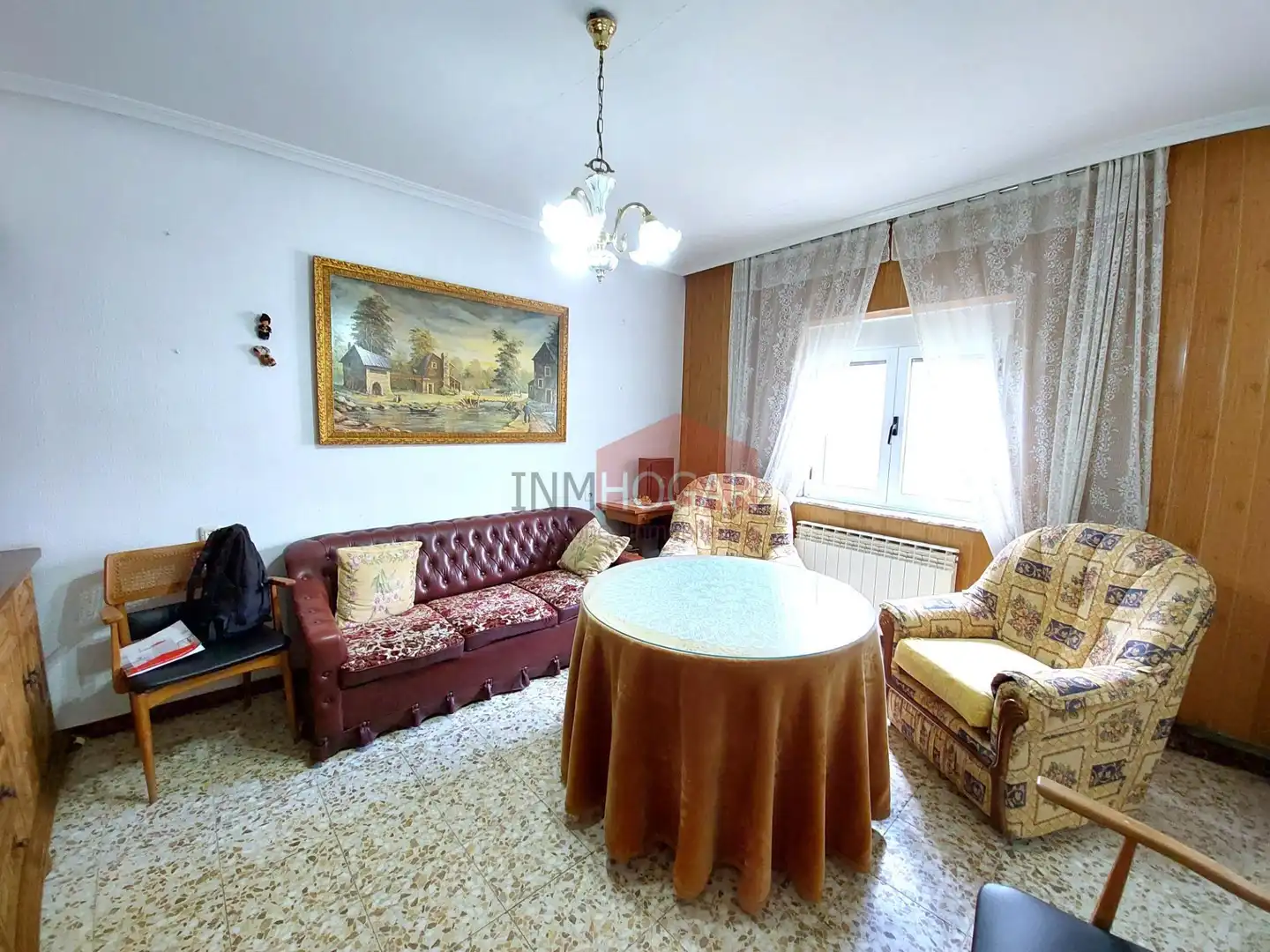 Sala d'estar de Casa o xalet en venda en Palacios de Goda amb Calefacció, Terrassa i Traster