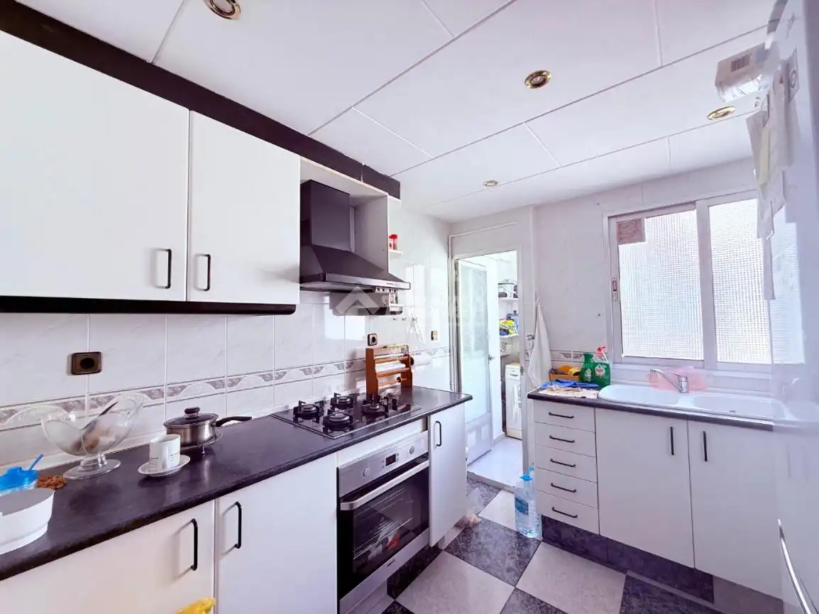 Küche von Wohnung zum Verkauf in Mislata mit Klimaanlage und Balkon