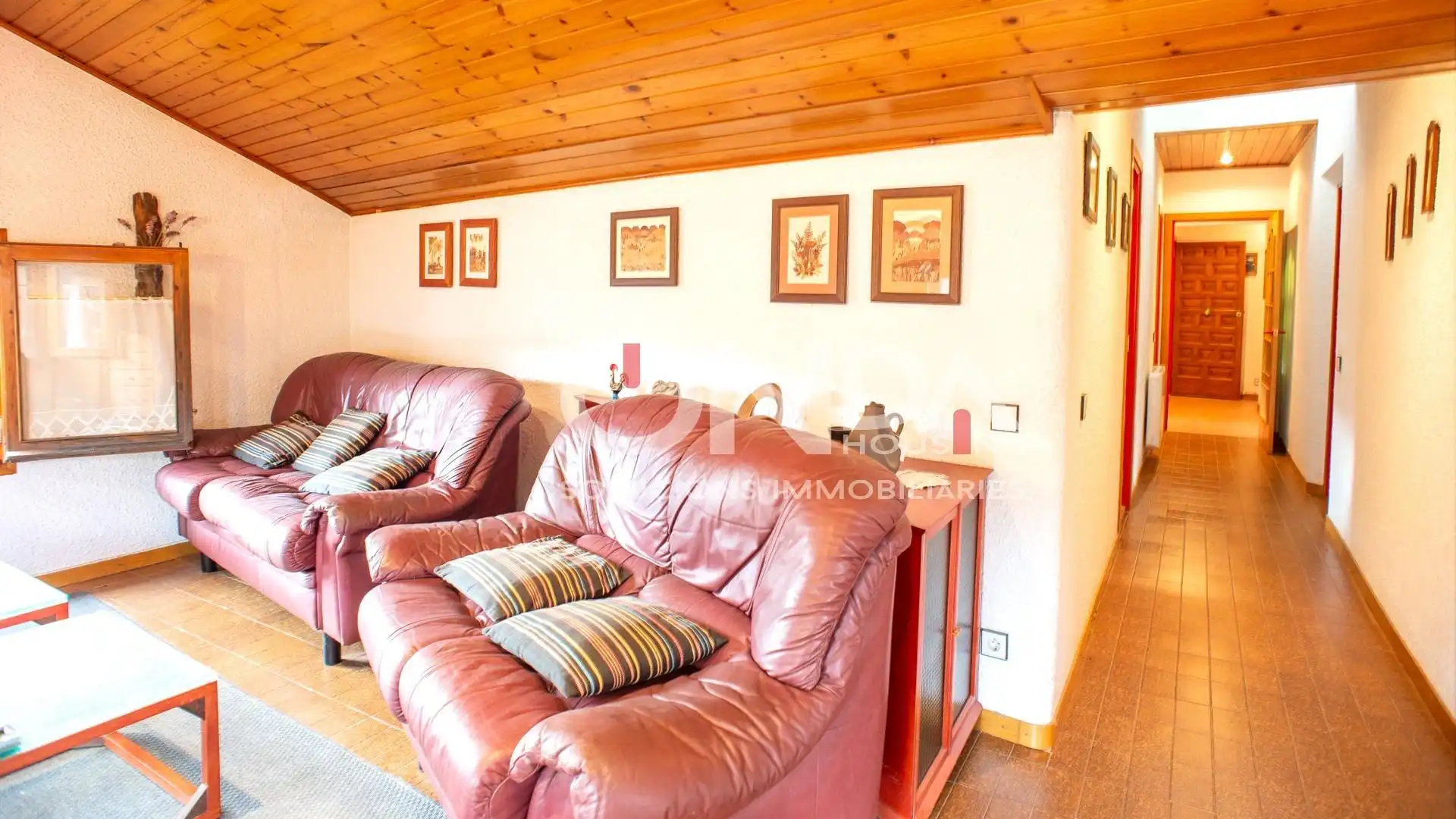 Sala de estar de Piso en venta en Sort con Trastero y Amueblado
