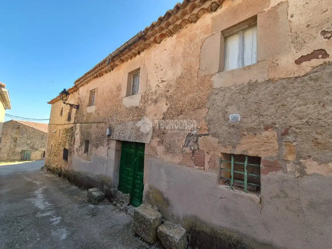 Vista exterior de Casa adosada en venda en Sigüenza