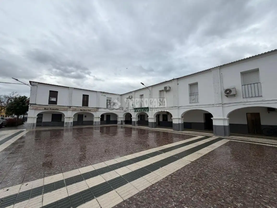 Casa adosada en venda a Casco Antiguo