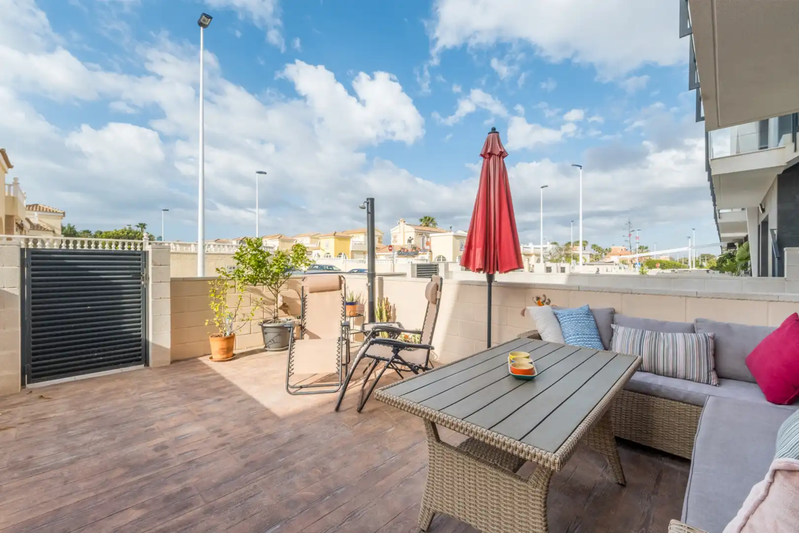 Terrassa de Casa adosada en venda en Santa Pola amb Aire condicionat, Calefacció i Moblat