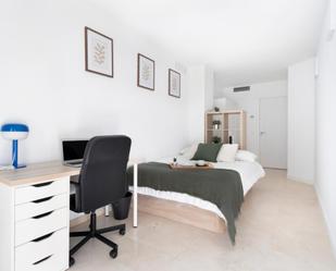 Dormitori de Apartament per a compartir en  Madrid Capital amb Aire condicionat, Calefacció i Moblat