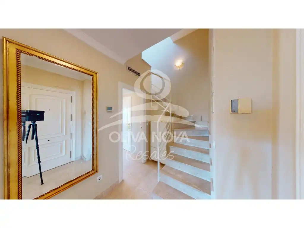 Attic for sale in Oliva  with Terrace, Swimming Pool and Furnished