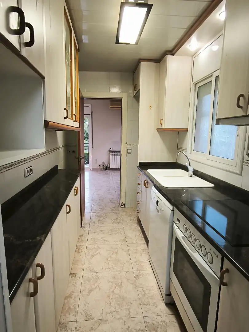 Cuina de Casa o xalet en venda en Lliçà d'Amunt amb Aire condicionat, Calefacció i Jardí privat