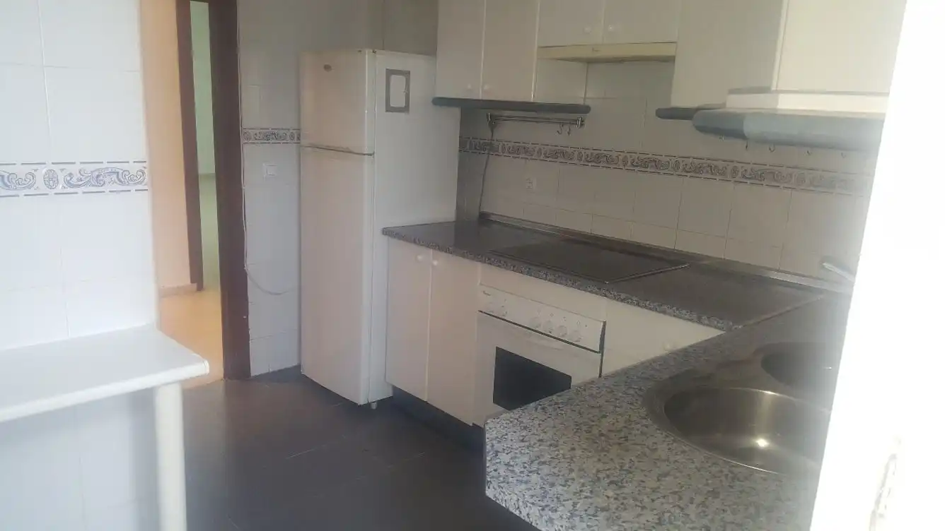 Küche von Wohnung zur Miete in Badajoz mit Klimaanlage, Heizung und Terrasse