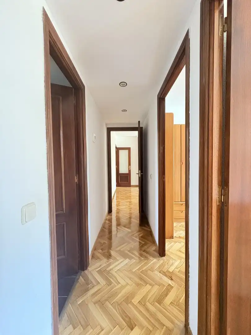 Wohnung zur Miete in Madrid mit Klimaanlage, Heizung und Parkett