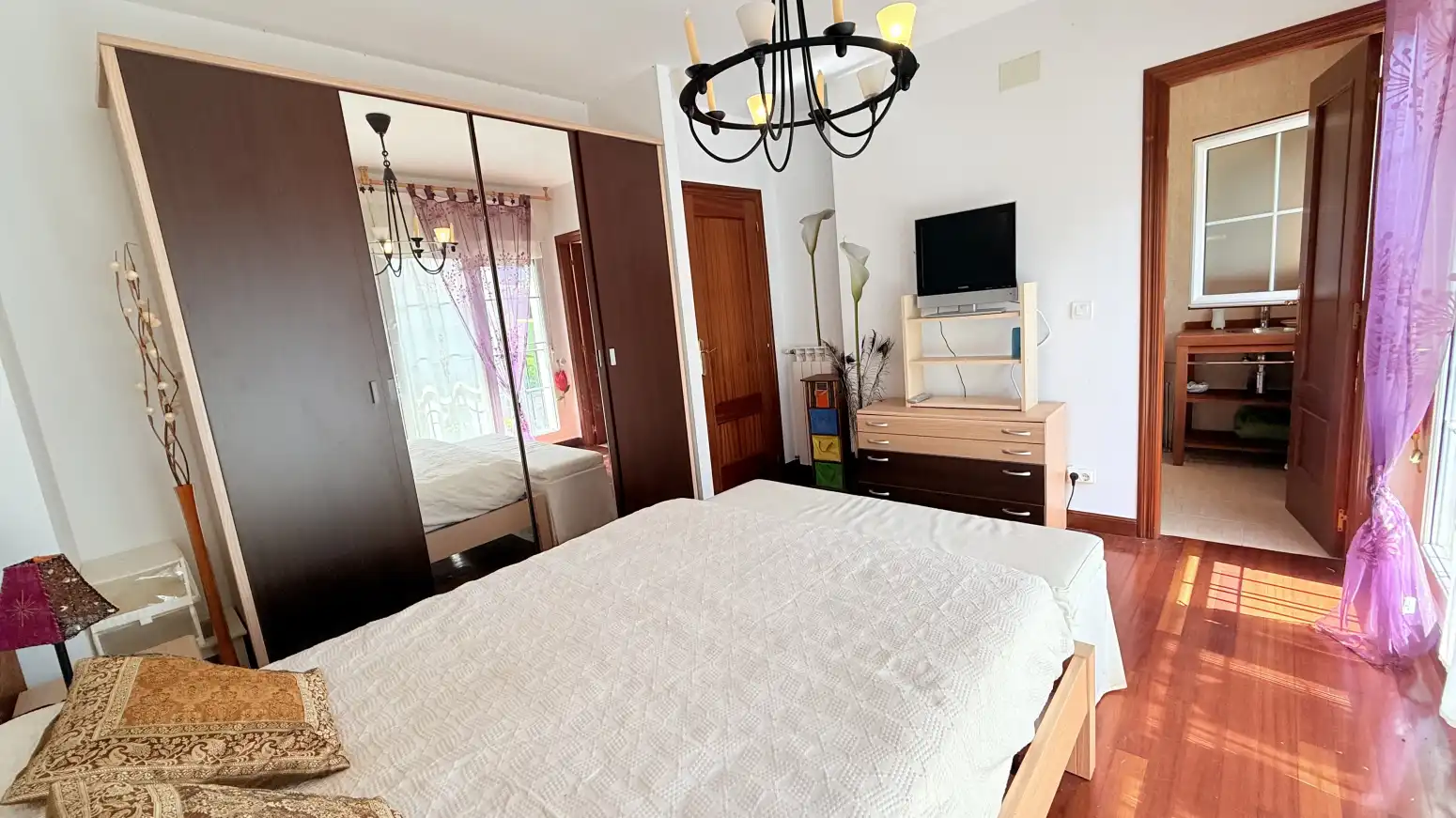 Habitación de Casa adosada en venta en Alfoz de Lloredo con Calefacción, Jardín privado y Terraza