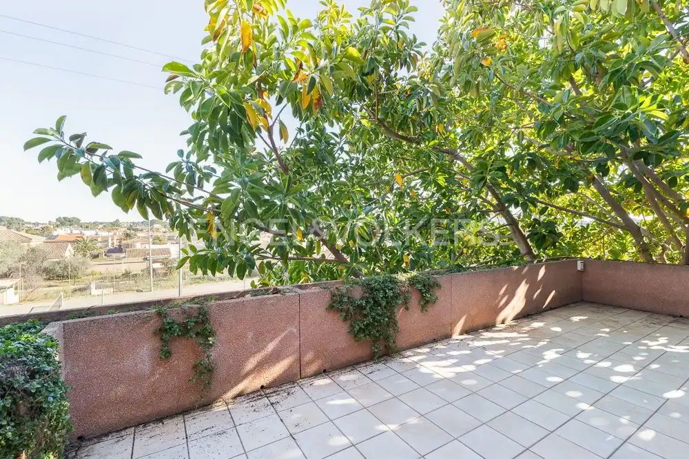 Terrace of Houses for sale in La Pobla de Vallbona  with Air Conditioner, Heating and Private garden