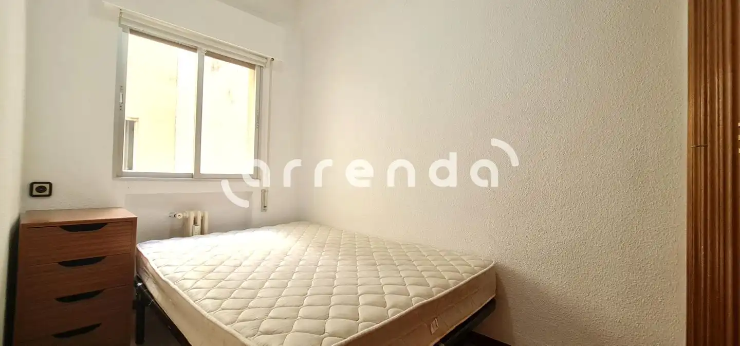 Bedroom of Flat for rent in Madrid  with Heating and Parquet flooring