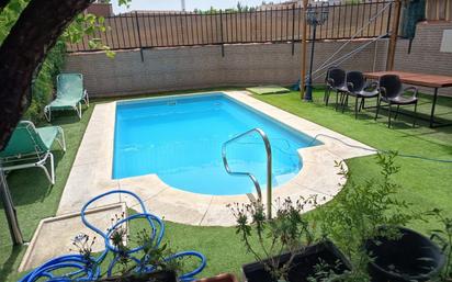 Swimming pool of House or chalet for sale in Navalcarnero  with Air Conditioner, Heating and Storage room
