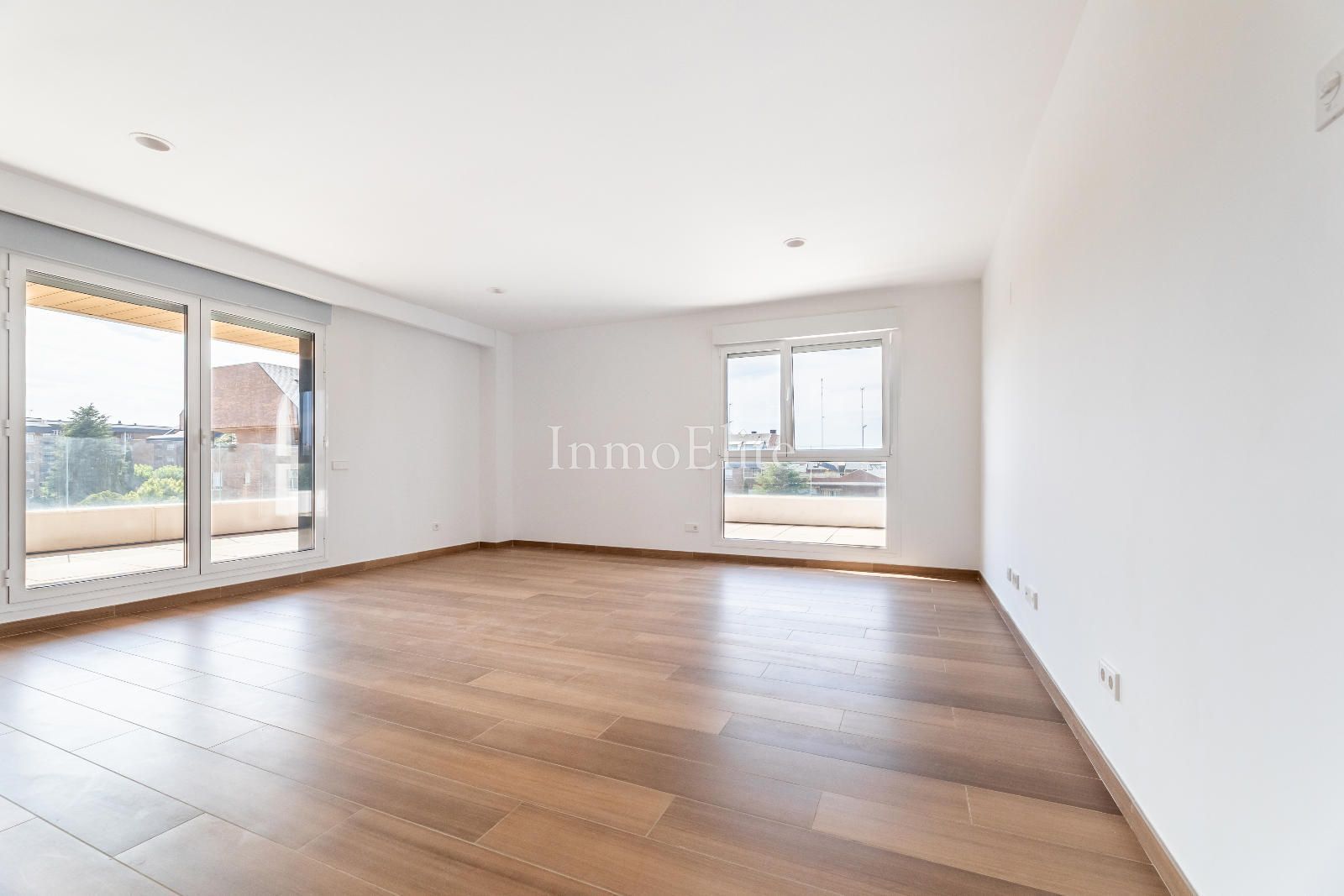 Living room of Attic for sale in Majadahonda  with Air Conditioner, Heating and Terrace
