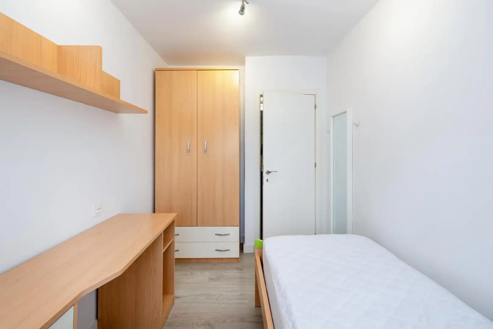 Schlafzimmer von Wohnungen zum Verkauf in Granada mit Privatgarten