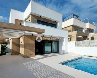 Exterior view of House or chalet for sale in Orihuela  with Air Conditioner, Heating and Private garden