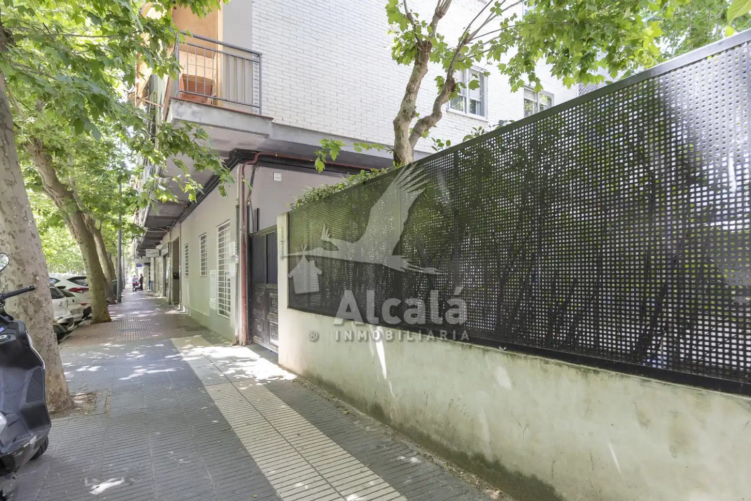 Exterior view of Flat for sale in Alcalá de Henares  with Heating