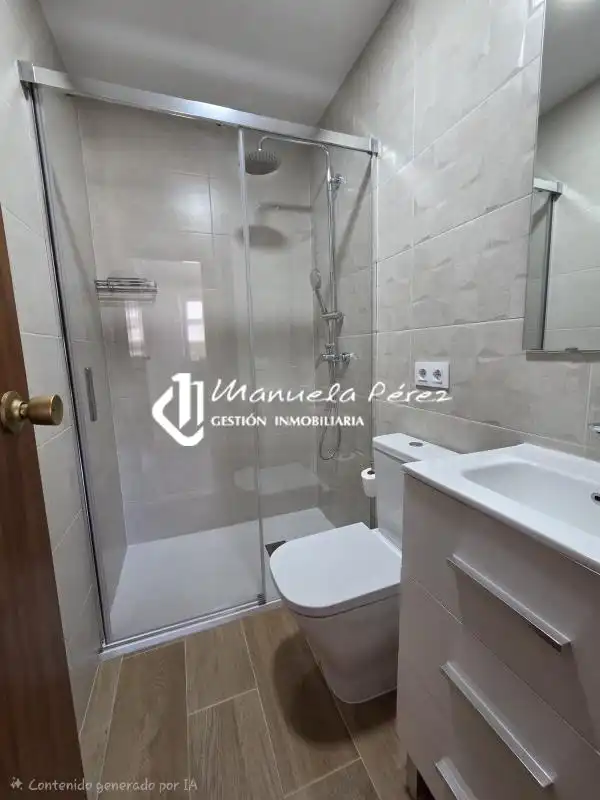 Badezimmer von Wohnung zur Miete in Cáceres mit Klimaanlage, Heizung und Terrasse