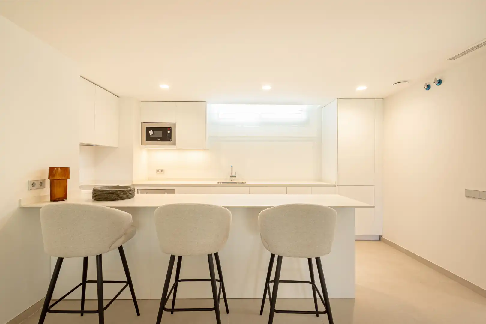 Cocina de Dúplex en venta en Marbella con Terraza, Piscina y Piscina comunitaria