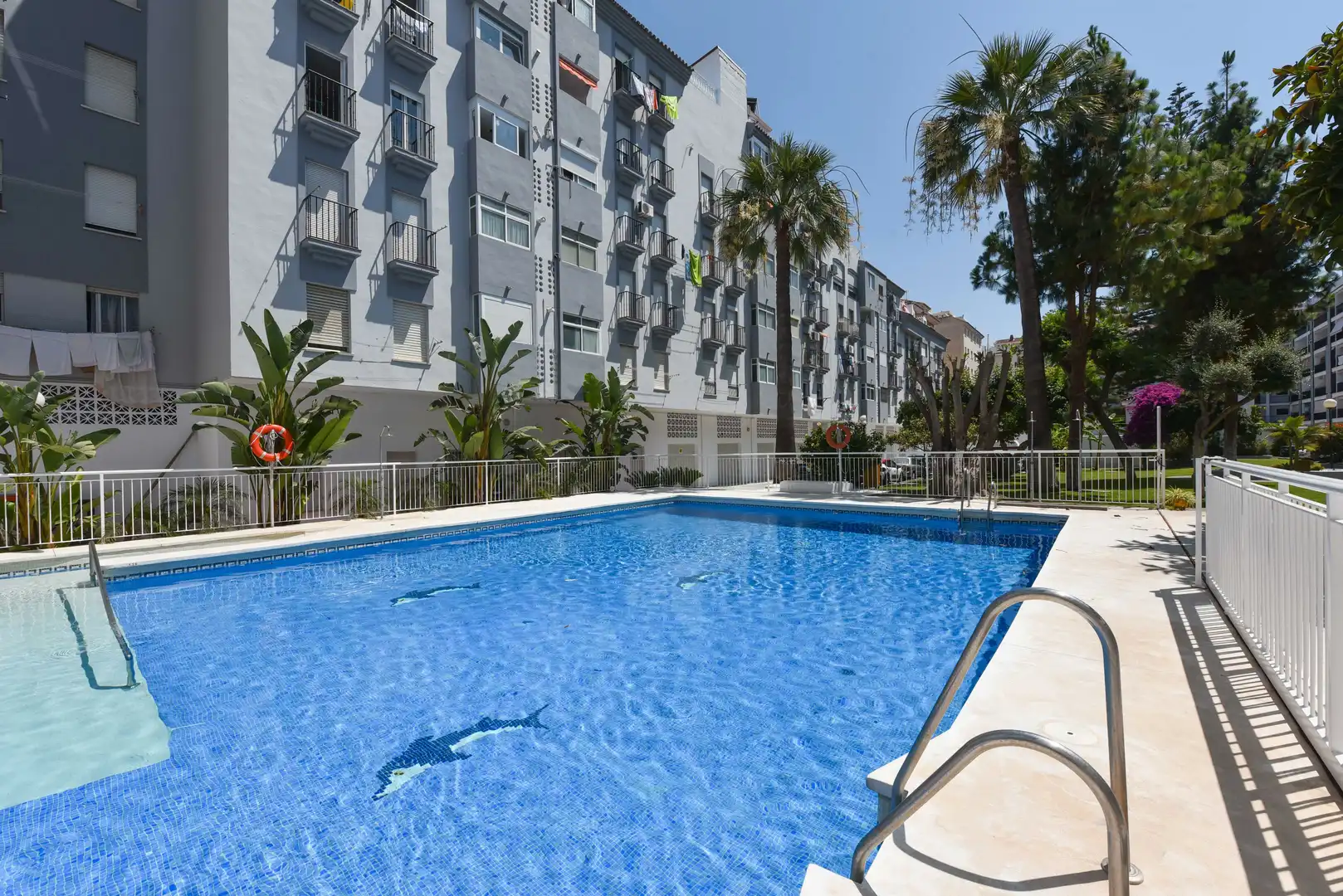 Schwimmbecken von Wohnung zur Miete in Fuengirola mit Klimaanlage, Heizung und Privatgarten