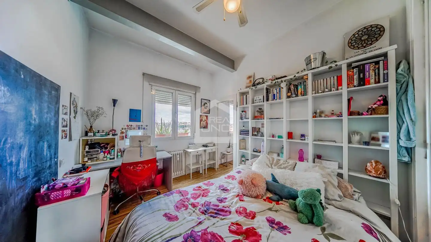 Habitación de Piso en venta en Madrid con Calefacción y Parquet