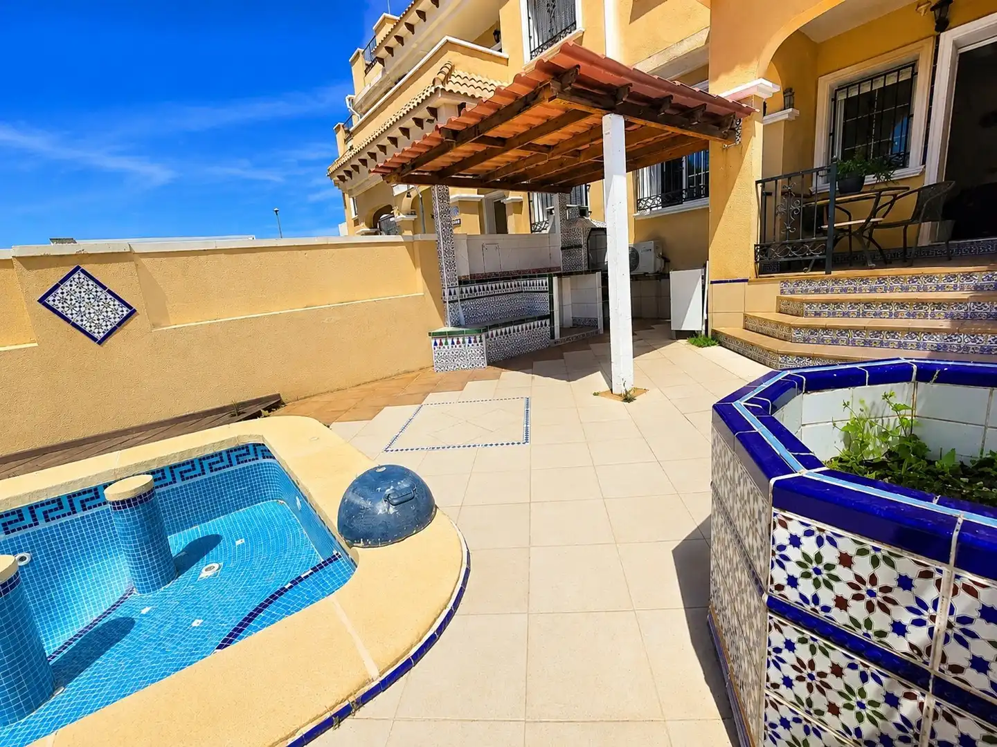 Terrassa de Casa o xalet en venda en Orihuela amb Aire condicionat, Calefacció i Jardí privat